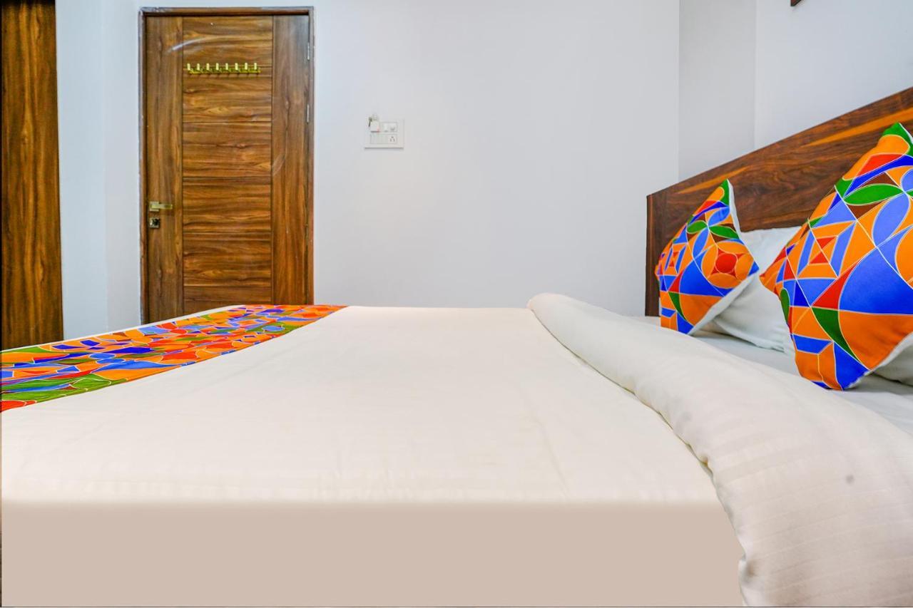 Fabhotel Crystal Inn - Nr Suvarndeep Chowk Pimpri-Chinchwad Buitenkant foto