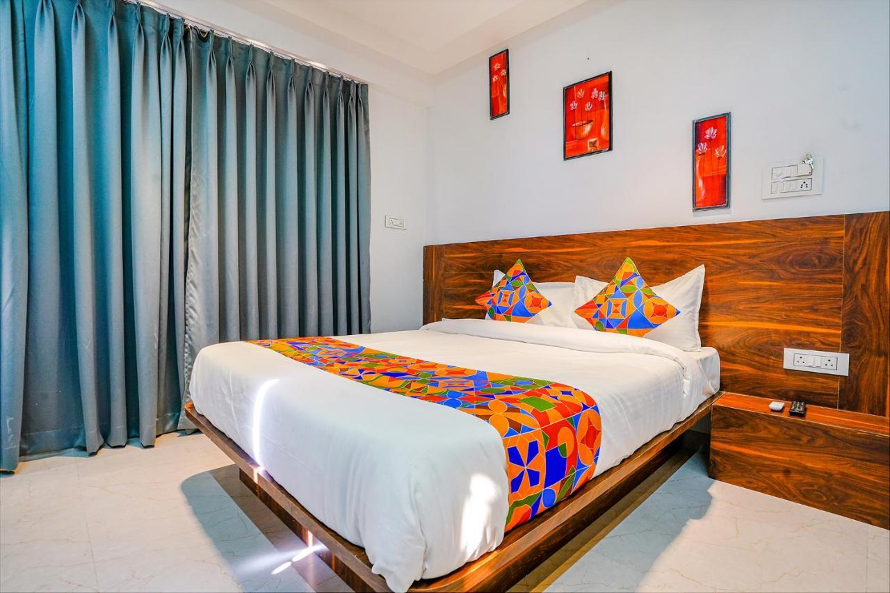 Fabhotel Crystal Inn - Nr Suvarndeep Chowk Pimpri-Chinchwad Buitenkant foto