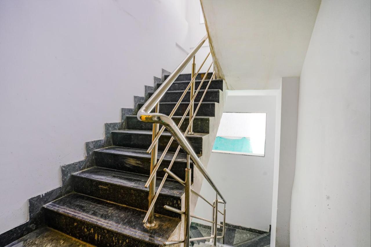 Fabhotel Crystal Inn - Nr Suvarndeep Chowk Pimpri-Chinchwad Buitenkant foto
