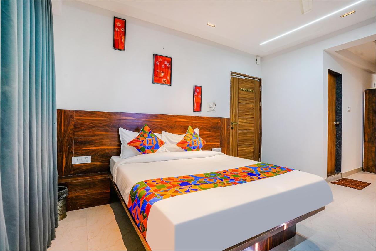 Fabhotel Crystal Inn - Nr Suvarndeep Chowk Pimpri-Chinchwad Buitenkant foto