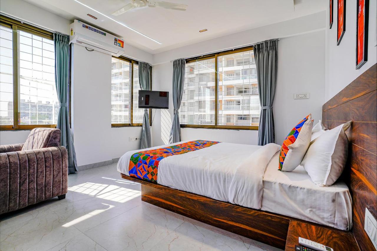 Fabhotel Crystal Inn - Nr Suvarndeep Chowk Pimpri-Chinchwad Buitenkant foto