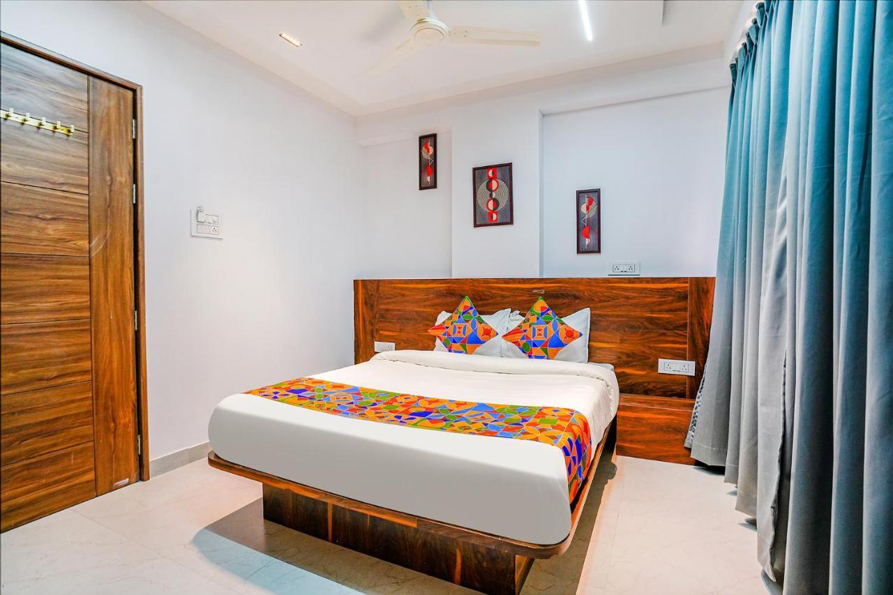 Fabhotel Crystal Inn - Nr Suvarndeep Chowk Pimpri-Chinchwad Buitenkant foto