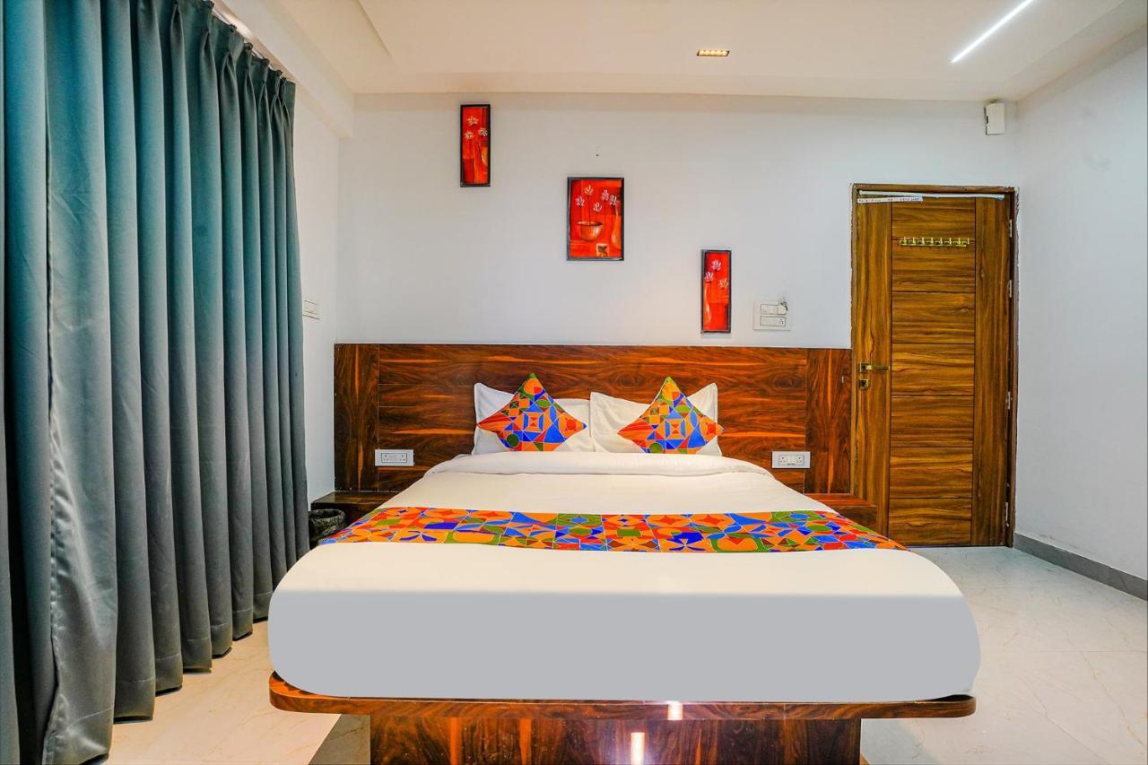 Fabhotel Crystal Inn - Nr Suvarndeep Chowk Pimpri-Chinchwad Buitenkant foto
