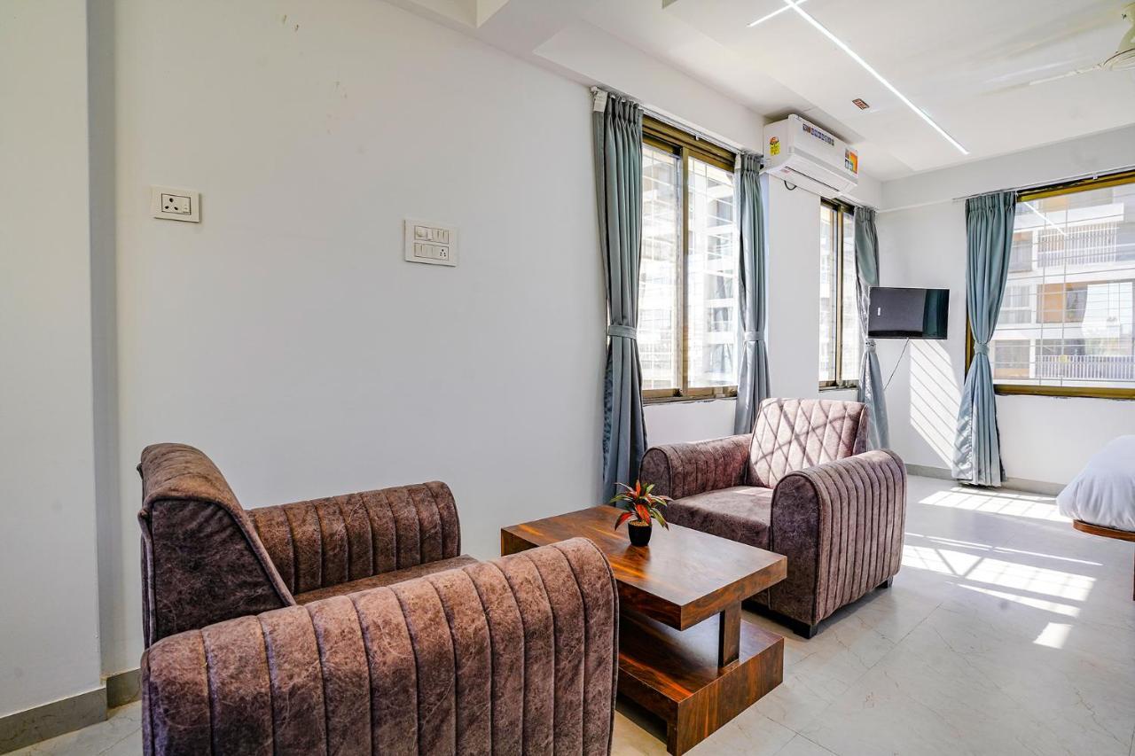 Fabhotel Crystal Inn - Nr Suvarndeep Chowk Pimpri-Chinchwad Buitenkant foto